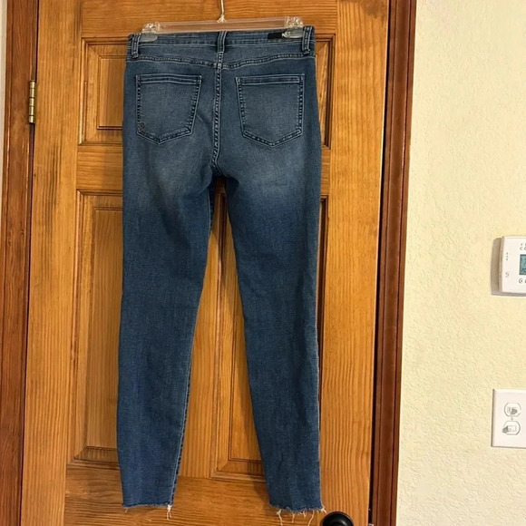 Kut from the Kloth Charlize Slim Skinny Jeans with Raw Hem - Picture 4 of 6